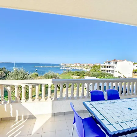 Ante-2 Apartament
